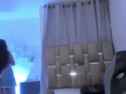 Amateur Live Sex Cam of Lauraa55