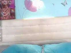 Amateur Live Sex Cam of tiiny_emilly