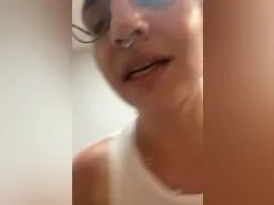 Amateur Adult Video Chat of Revoltosa29