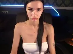 Amateur Live Sex Cam of SnowWhitee