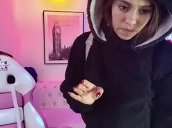 Amateur Live Sex Cam of Chloe_andrewss