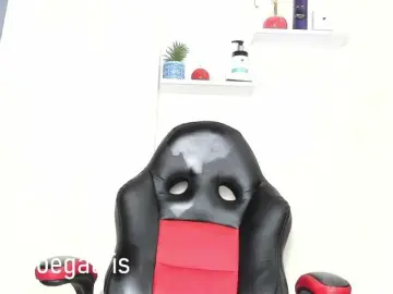 Bongacams Sex Cam of kloe-squirts