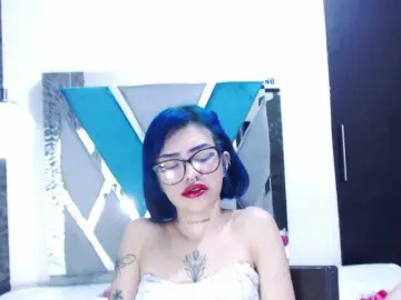 Bongacams Watch Live Sex Cams of Cherry-Blue