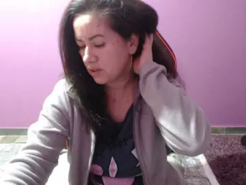 Bongacams Live Sex of gldsquirt23