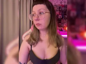 Bongacams Sex Cam of henby-streams