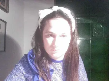 Bongacams Free Porn Cam of BessyExtraKiss