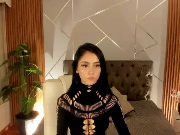 Bongacams Live Sex Cam of Coraliinee