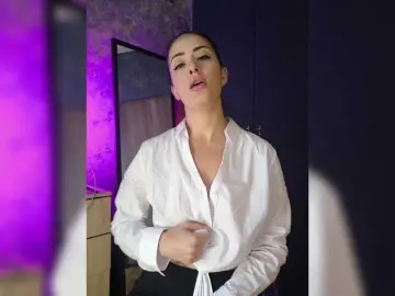 Bongacams Watch Live Sex Cams of CrazyPussy07