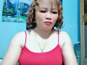 Bongacams Nude Webcam of Linhanhsex2k