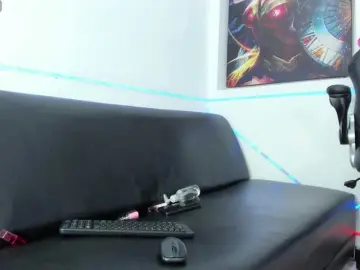 Bongacams Sex Cam of PetiteLuxury