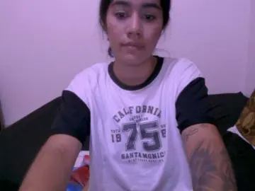 Bongacams Live Sex Cam of alexaqueen25