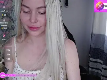Bongacams Sex Cam of Foxymoxy19