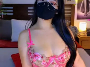 Bongacams Watch Live Sex Cams of aaliyah18ally
