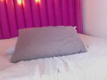 Bongacams Nude Webcam of hollyvega