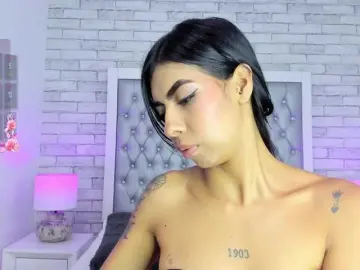 Bongacams Watch Live Sex Cams of MaiaWatson