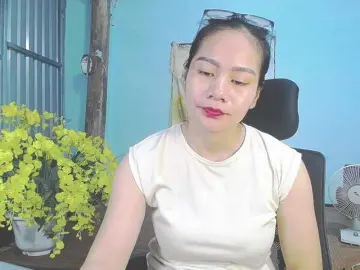 Bongacams Sex Cam of EllaShow93