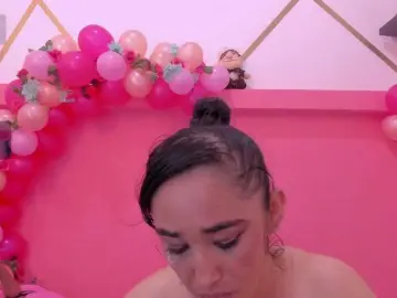 Bongacams Private Sex Chat of charlotte-111