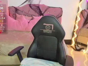 Bongacams Sex Cam of ludokitty-tay