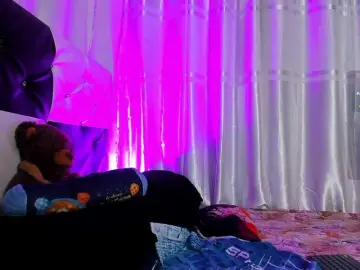 Bongacams Adult Webcam of Riley-Black