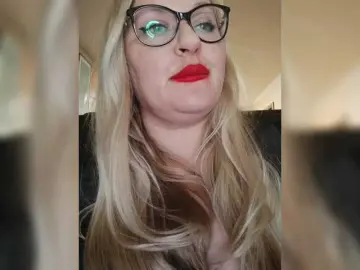 Bongacams Best live sex cam show of WifeyNusha