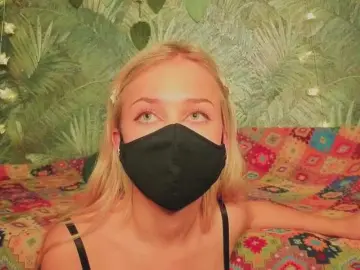 Bongacams Live Sex Cam of Meeeeow