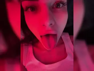 Bongacams Nude Webcam of Klubnika13