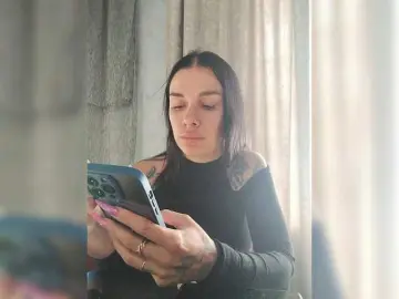 Bongacams Sex Cam of MaidenCrystal