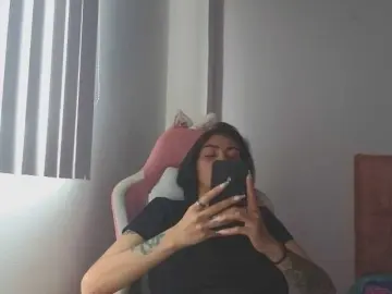 Bongacams Free Live Porn of CrystalStarX