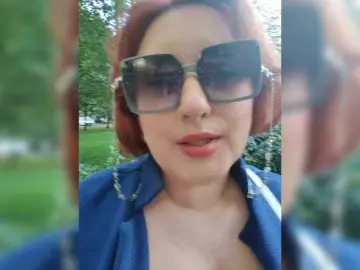 Bongacams Sex Cam of lustful-mom