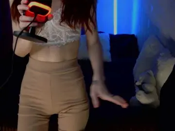 Bongacams Watch Live Sex Cams of Foxy-moxxy