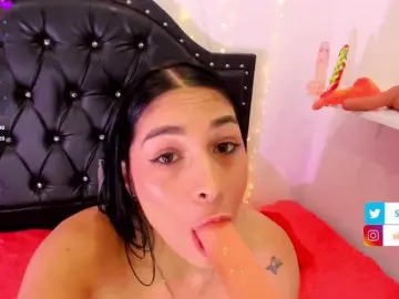 Bongacams Nude Webcam of vicky-saenz