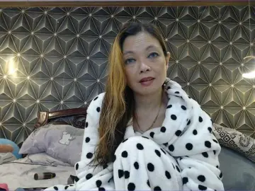 Bongacams Adult Video Chat of YummyMeily