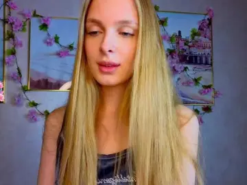 Bongacams Live Sex Cam of CrimsonAura