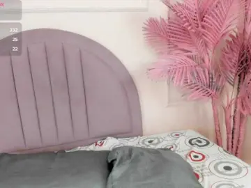 Bongacams Nude Webcam of Madyscarlett