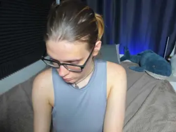 Bongacams Free Porn Cam of KIKIKrash