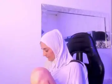 Bongacams Free Porn Cam of IrisKarimm