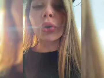 Bongacams Nude Webcam of Girls-Leia