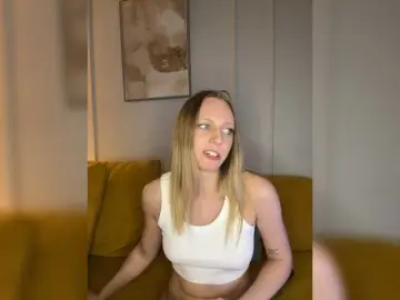 Bongacams Best live sex cam show of HotWillow