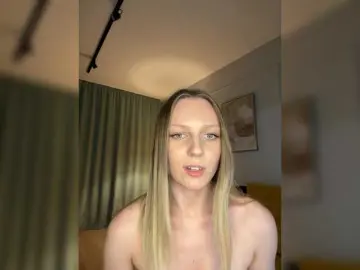 Bongacams Free Porn Cam of HotWillow