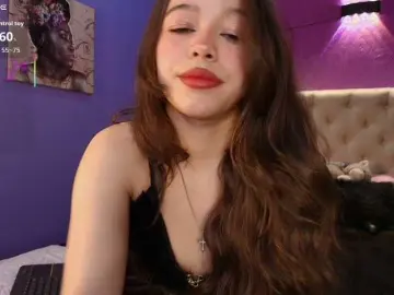 Bongacams Free Porn Cam of LittleCheerry