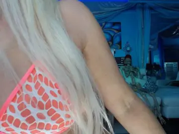 Bongacams Free Live Porn of adrianna_fox