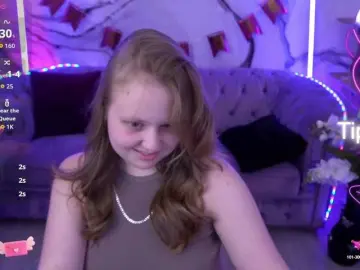 Bongacams Live Sex Cam of CrystallPaws