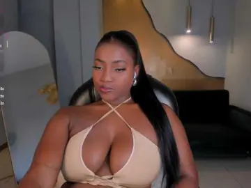Bongacams Free Porn Cam of SavannahStorm