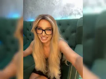 Bongacams Watch Live Sex Cams of DarinaUK