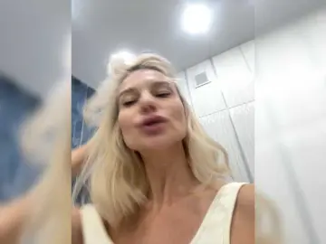 Bongacams Nude Webcam of -Molly-
