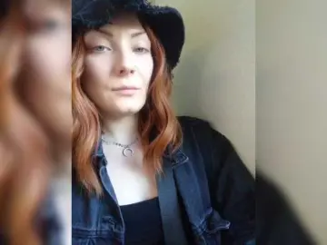 Bongacams Nude Webcam of HairyPie