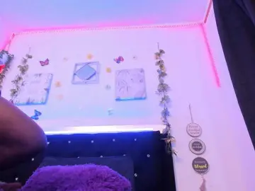 Bongacams Live Sex Cam of NaomySaenz