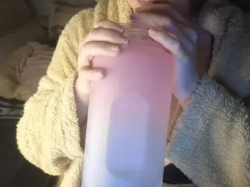 Bongacams Free Porn Cam of CreamyWoman