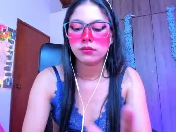 Bongacams Live Sex Cam of ALYSSON18