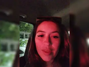 Bongacams Free Porn Cam of littleDanni